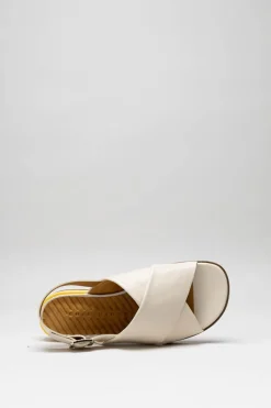 Chie Mihara - Lichtbeige Sandaal plat