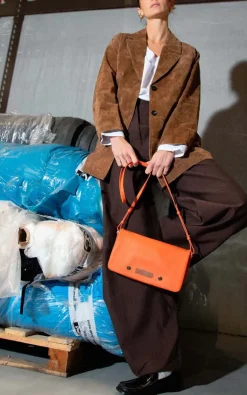 Clio Goldbrenner - Oranje Cross body