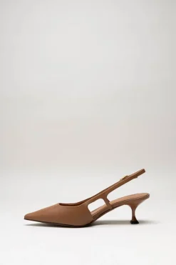 Lola Cruz - Bruin Pump