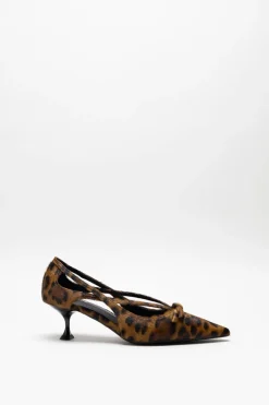 Lola Cruz - Bruin Pump