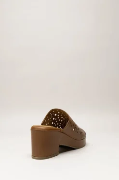 Miz Mooz - Bruin Muiltje