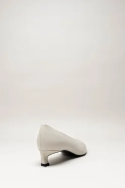 Nathalie Vleeschouwer - Gebroken wit Pump