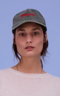 Nathalie Vleeschouwer - Kaki Pet