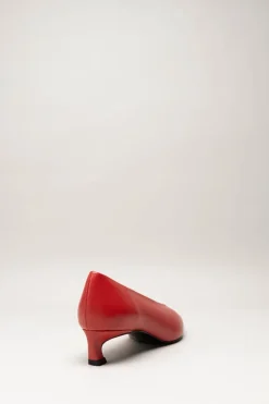Nathalie Vleeschouwer - Rood Pump