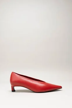 Nathalie Vleeschouwer - Rood Pump