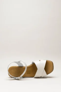 Oh My Sandals - Lichtbeige Sandaal hak