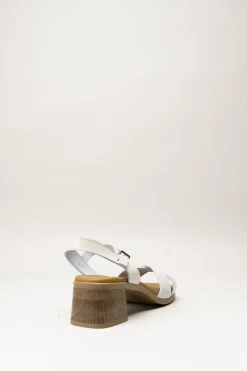 Oh My Sandals - Lichtbeige Sandaal hak