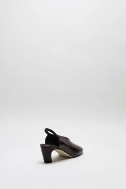 Poeve - Donkerbruin Pump
