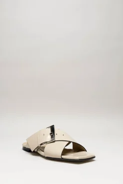 Poeve - Lichtbeige Slipper