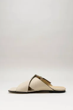 Poeve - Lichtbeige Slipper