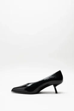 Poeve - Zwart Pump