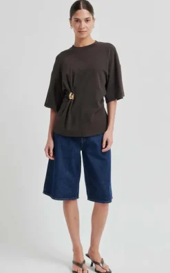 Second Female - Bruin T-shirt/top