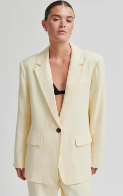 Second Female - Geel Blazer