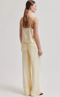 Second Female - Geel T-shirt/top
