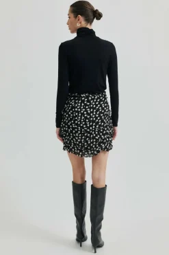Second Female - Zwart Rok