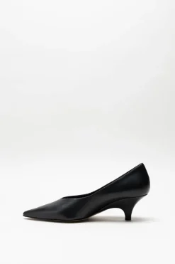 Toral - Zwart Pump