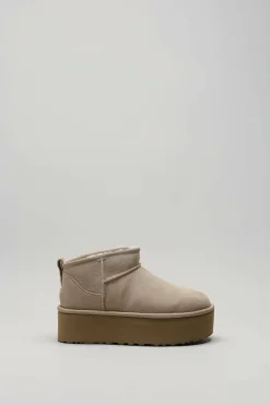 Ugg - Beige Enkellaars plat