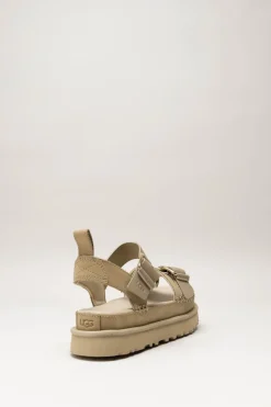 Ugg - Beige Sandaal sleehak