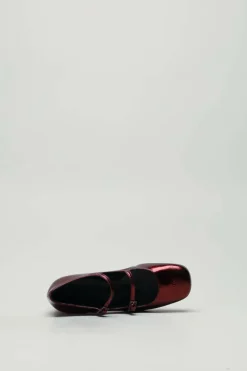 Zinda - Bordeaux Ballerina